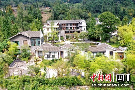 让人置身在“望得见山、看得见水、记得住乡愁”的美丽乡村